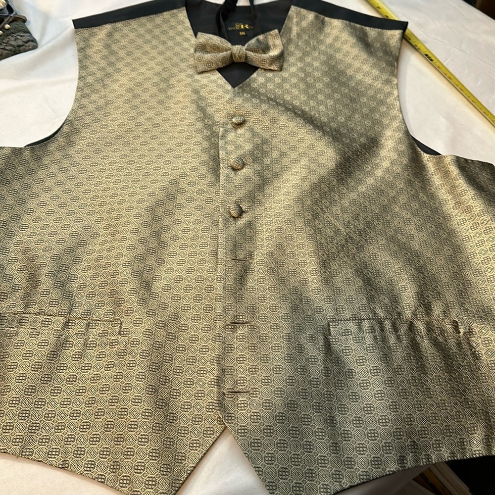 Men’s formal vest with bow tie